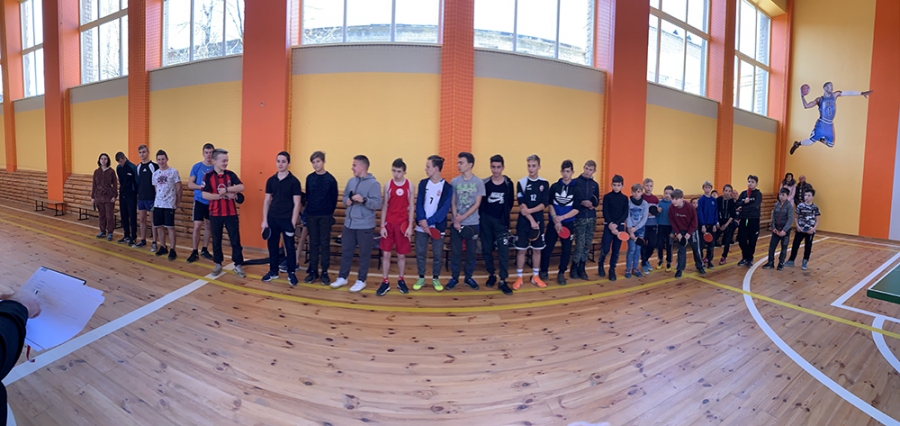 Змагання з настільного тенісу серед юнаків та дівчат до 18 років у місті Авдіївка