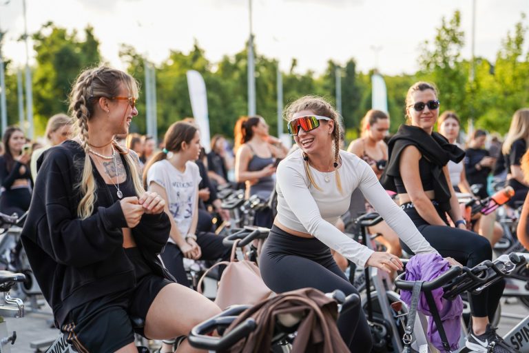 Активна Країна