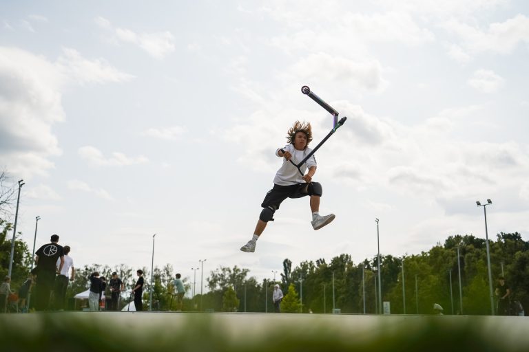 Активна Країна