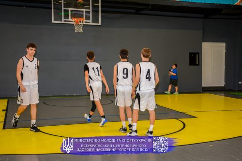 1087