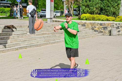 DSC 3555FB