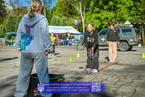 DSC 0387FB