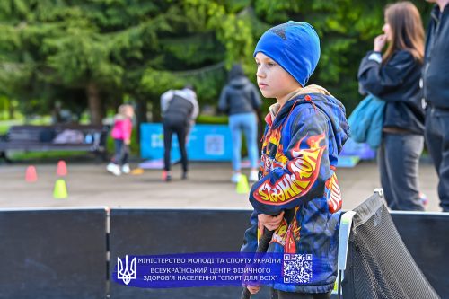 DSC 3903FB