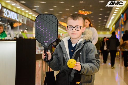 1037